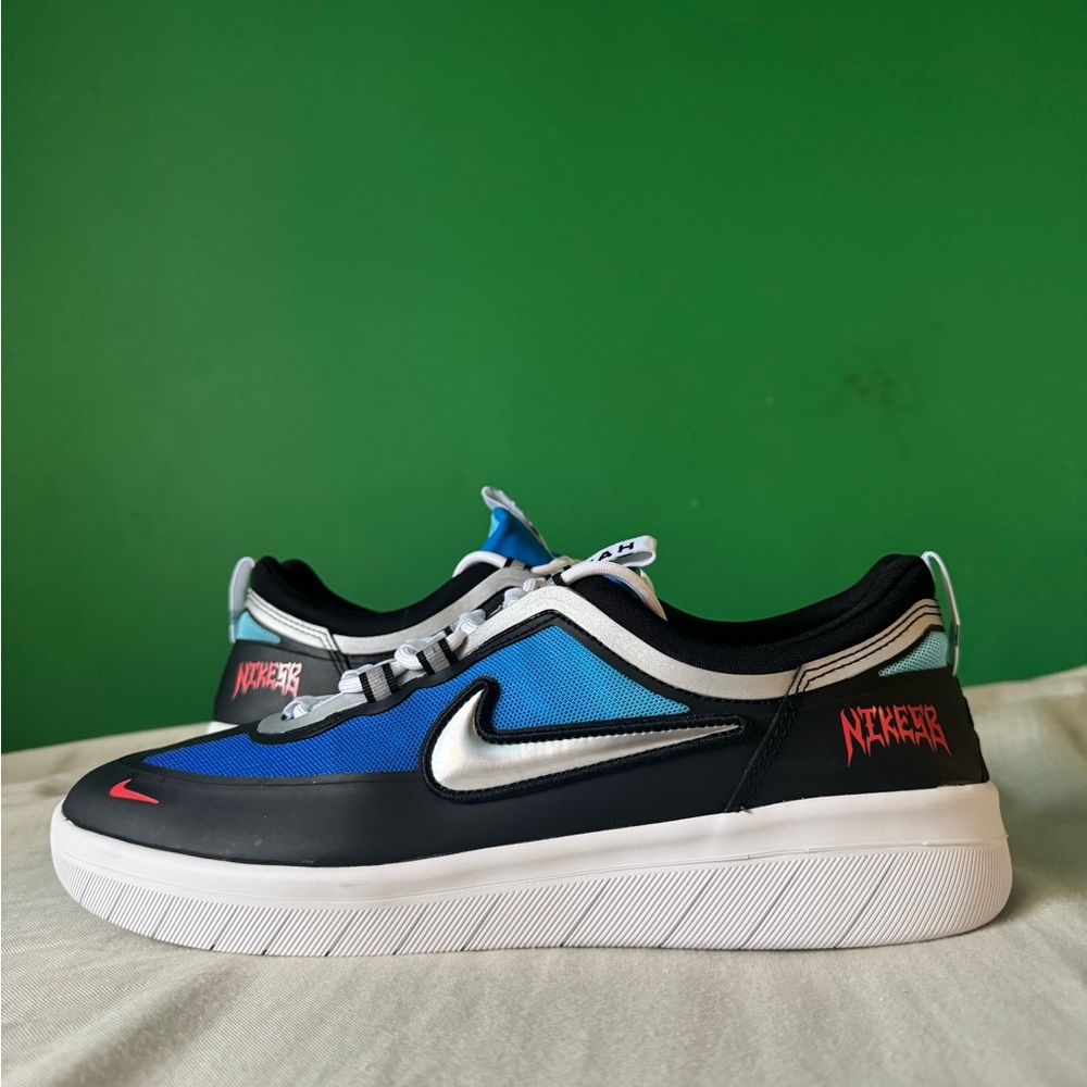 Nike sb Nyjah free 2 samborghini size 10.5